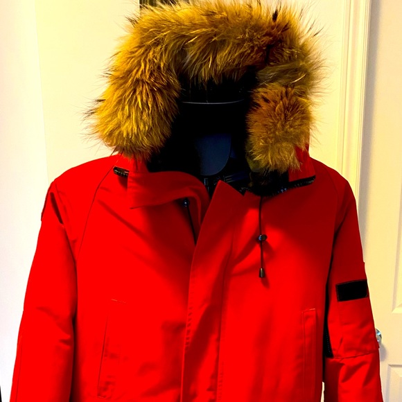Red Canada Goose Chilliwack jacket large - Picture 1 of 7